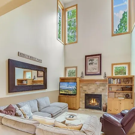 Villa Roslyn Pines